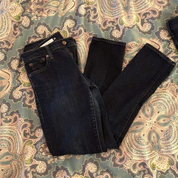 Gap girlfriend jeans, size 28 - Picture 4 of 6